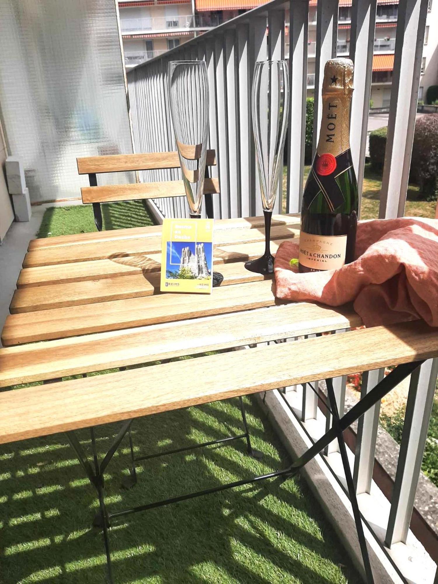 Apartamento Au Havre Des Sacres - Balcon - Proximite Centre Reims Exterior foto